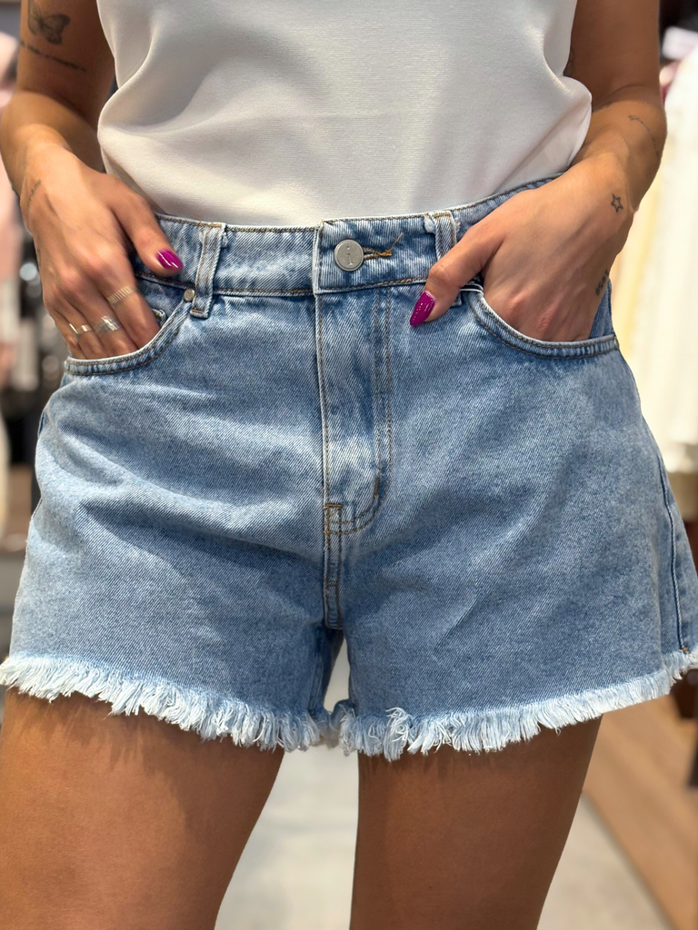 SHORT QUAI