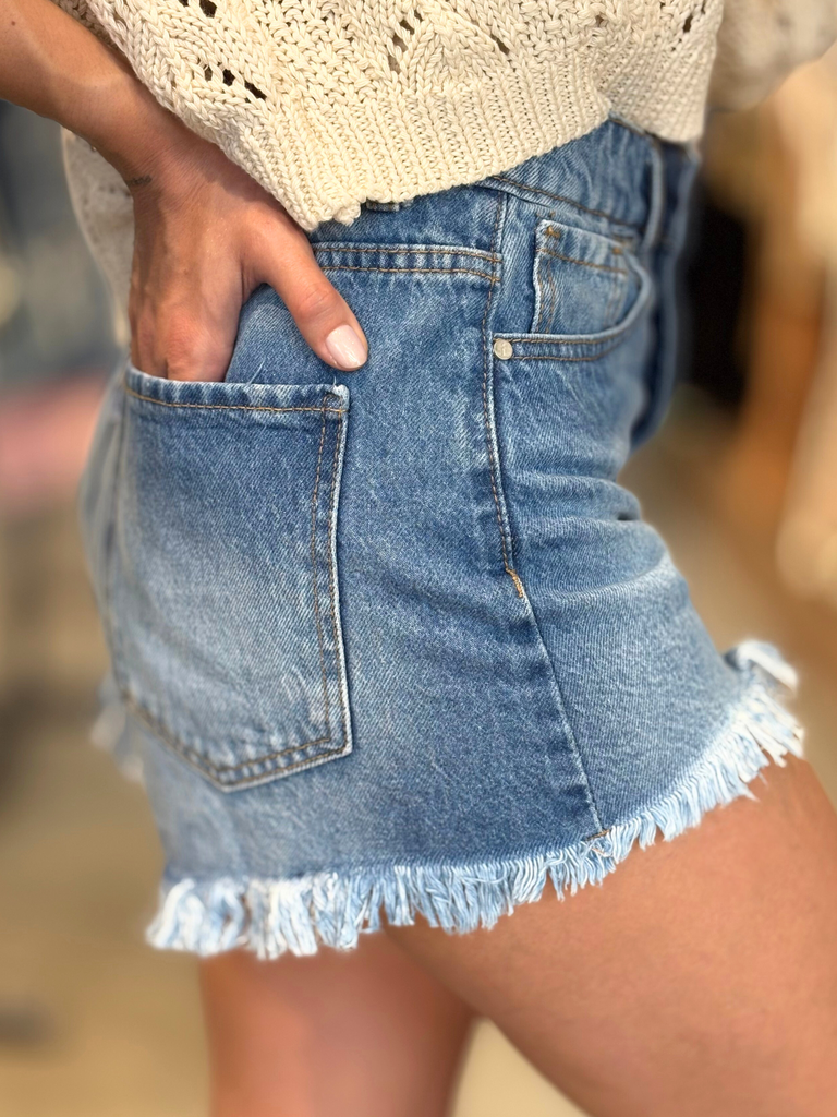 SHORT JUNITA