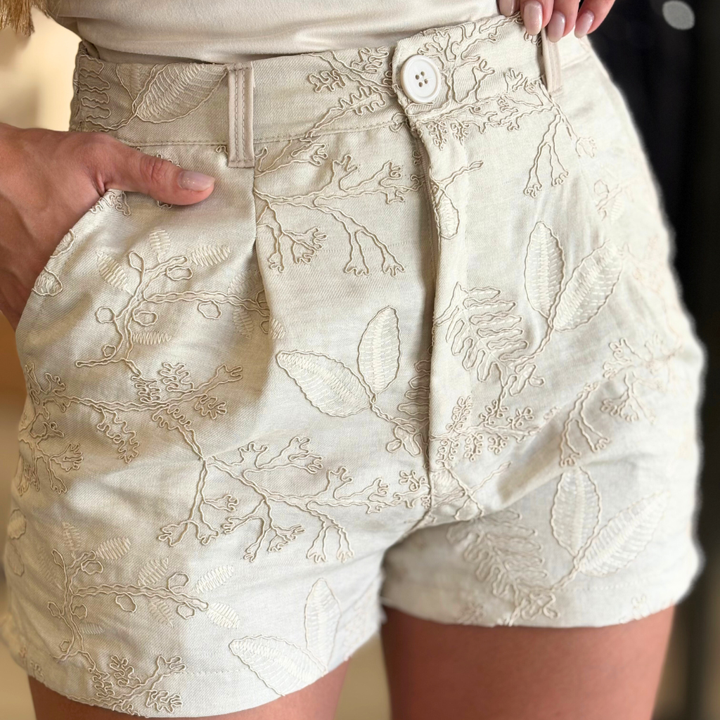 SHORT LINO BORDADO